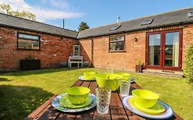 1 Pines Farm Cottages